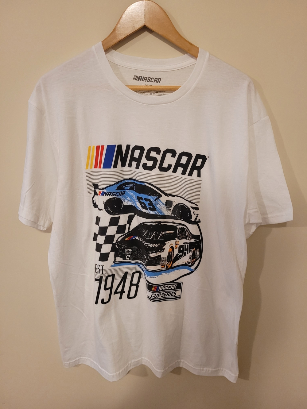 Brand New Men's White Official NASCAR Graphic T Shirt Size Large
